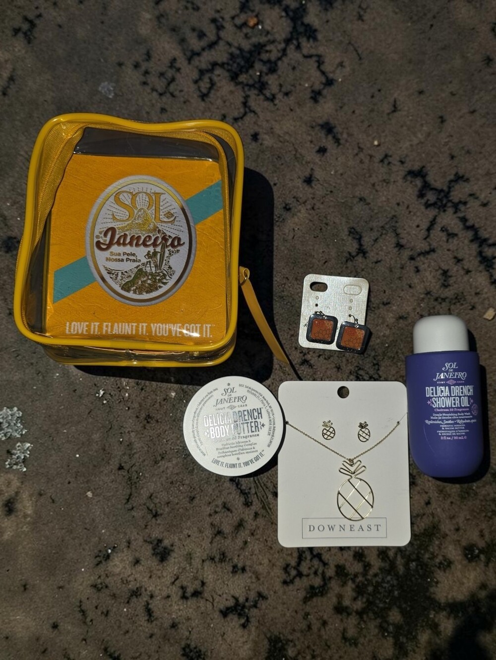 Sol de Janeiro Shower Gel & Body Butter And Jewlery Bundle